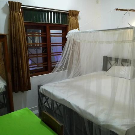 Hikkaduwa Family Inn Dış mekan fotoğraf