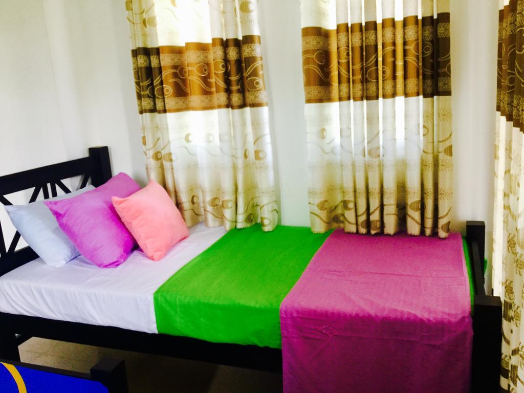 Hikkaduwa Family Inn Dış mekan fotoğraf