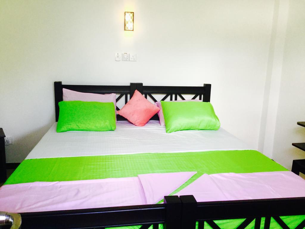 Hikkaduwa Family Inn Dış mekan fotoğraf