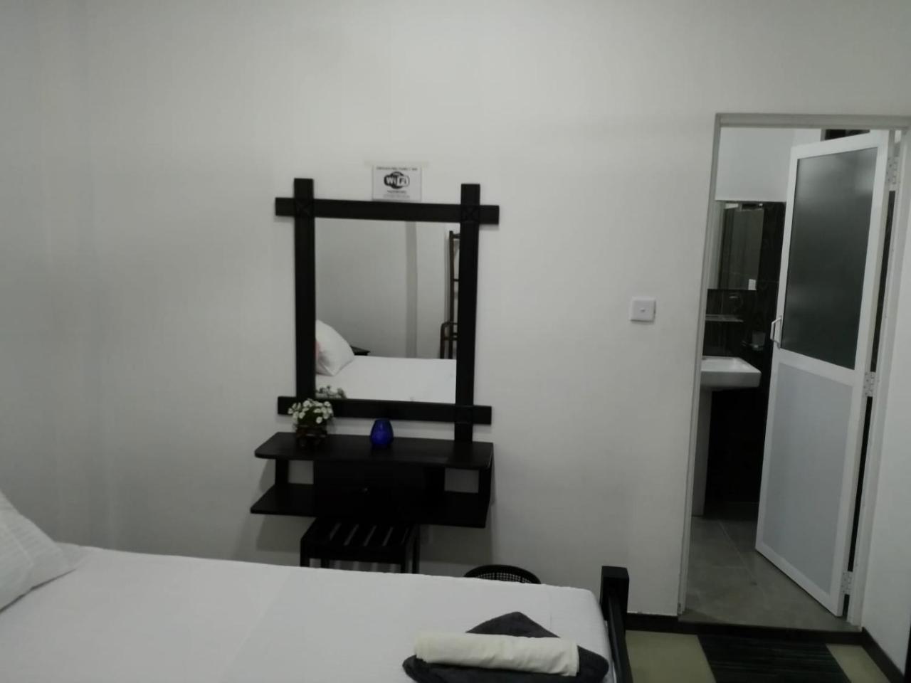 Hikkaduwa Family Inn Dış mekan fotoğraf