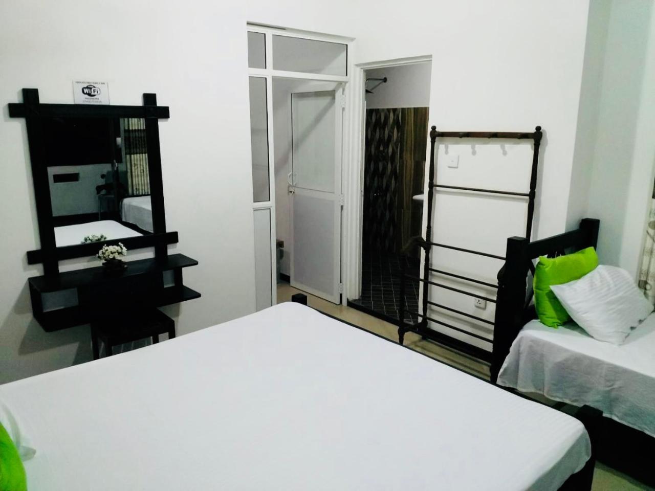 Hikkaduwa Family Inn Dış mekan fotoğraf